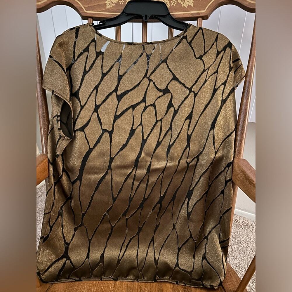 The Limited Women Large Short Sleeve Top Blouse Silky Lightweight